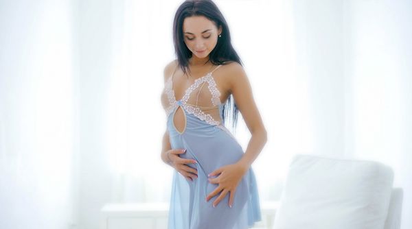 Gentle babe orgasms freely - Beauty-Angels.com