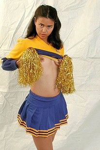 Hot cheerbabe stripping out of her cute little uniform