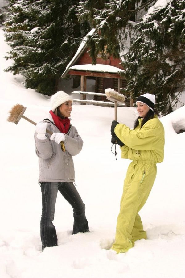 Mili & Jana Lesbian Snow Girls