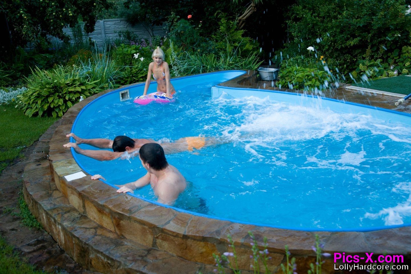 Hot Pool Threesome - LollyHardcore.com - Image 1