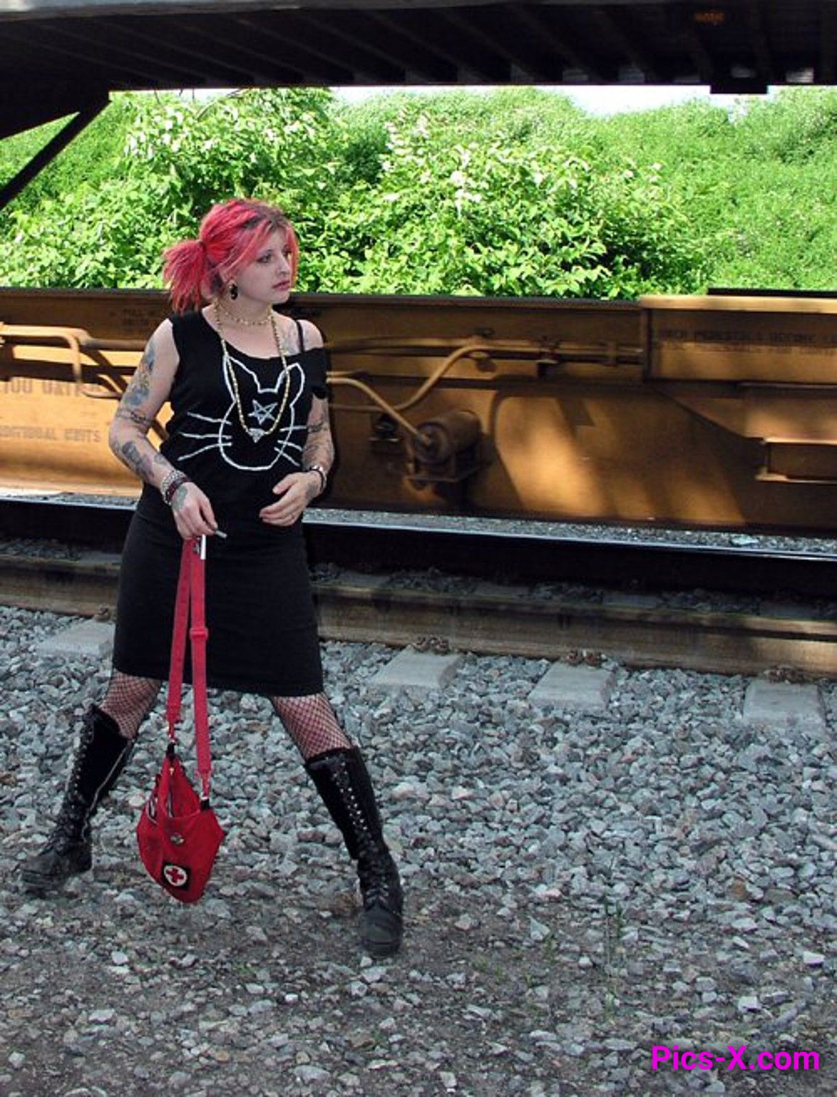 Pink haired goth babe posing on some train tracks - Punk Rock Girlfriend - Image 1