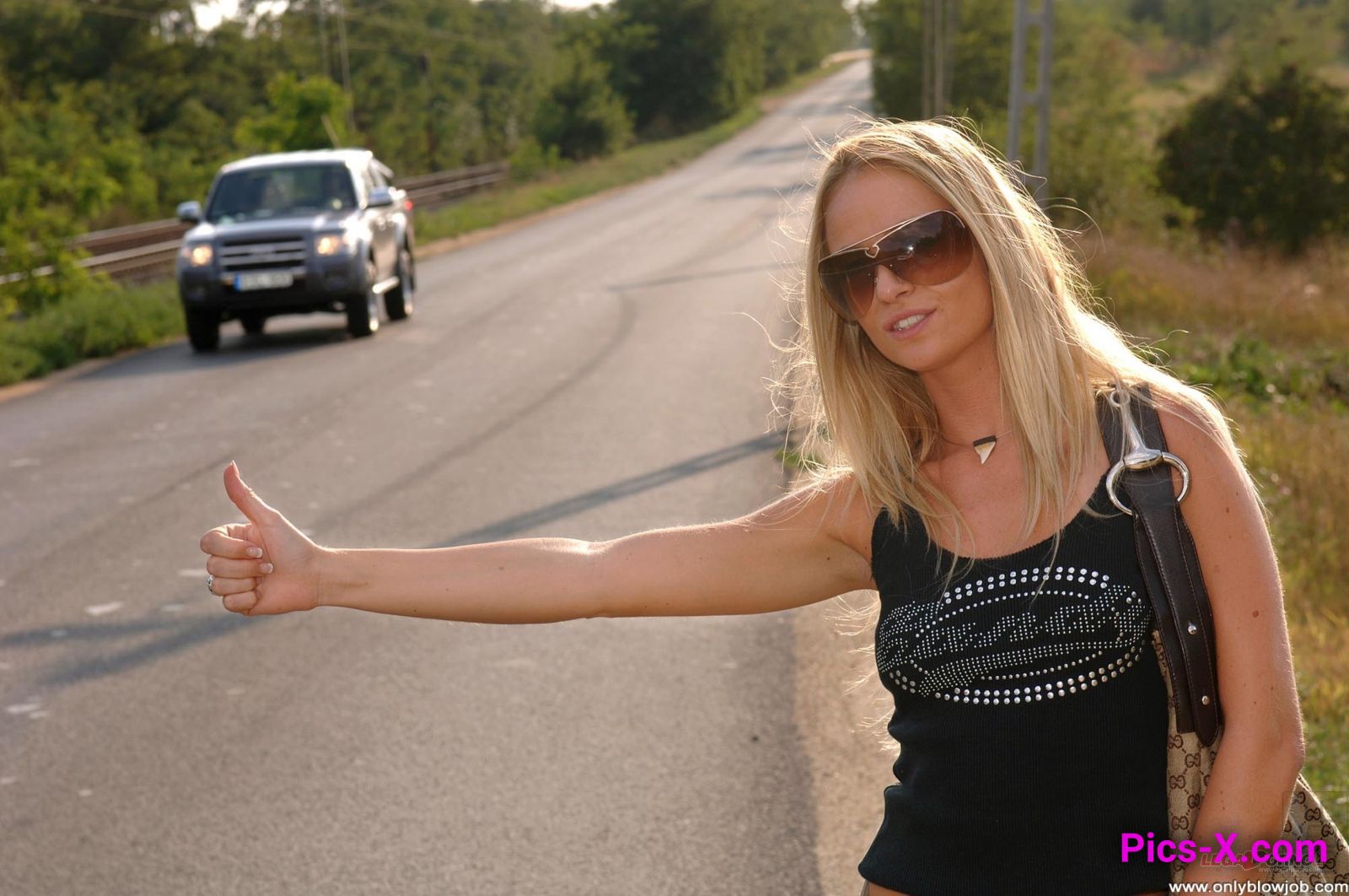 Hitch hiking her way into our pants - Porn World - Image 1